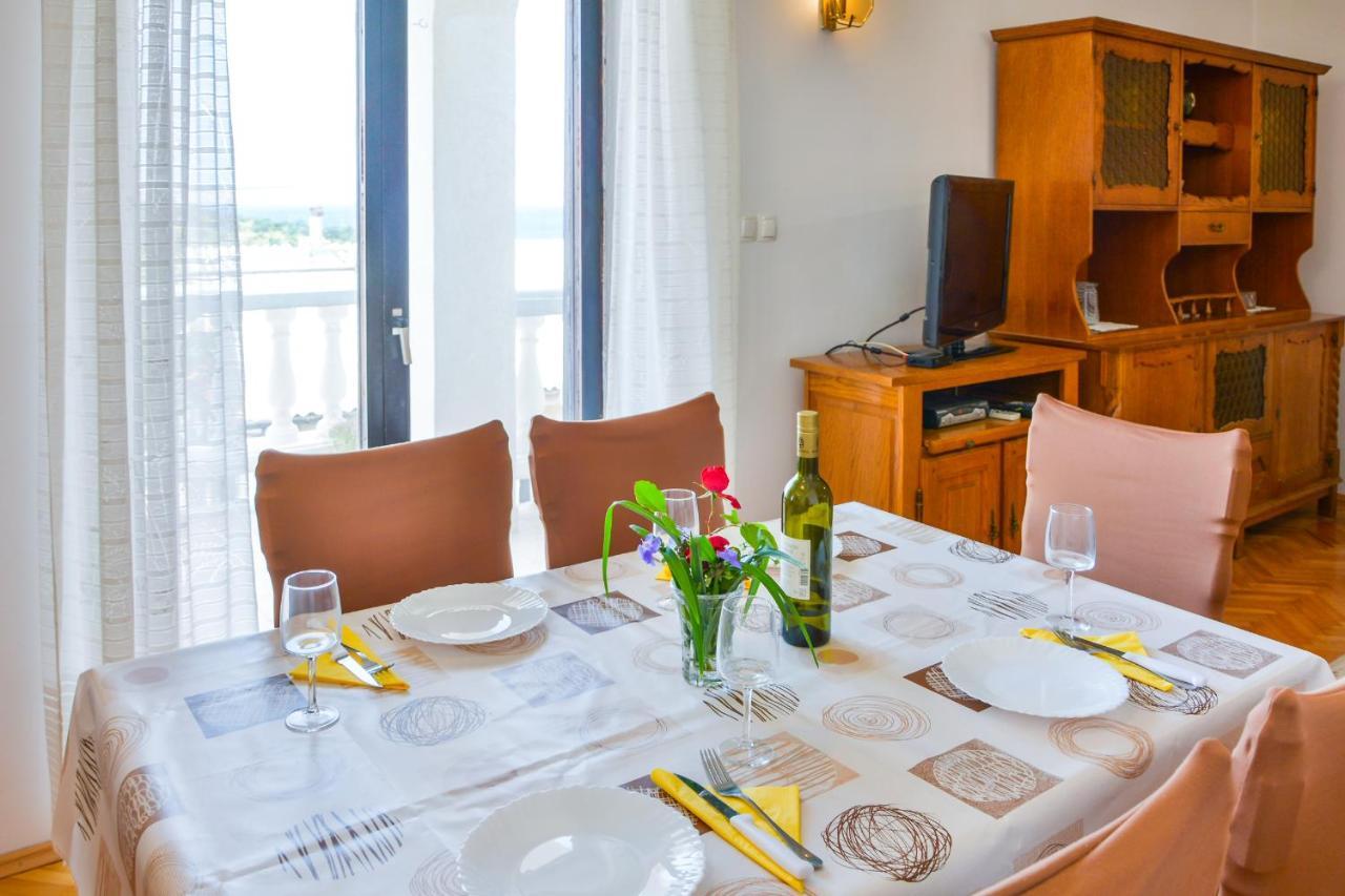 Apartman Gabrijela Senj  Eksteriør bilde