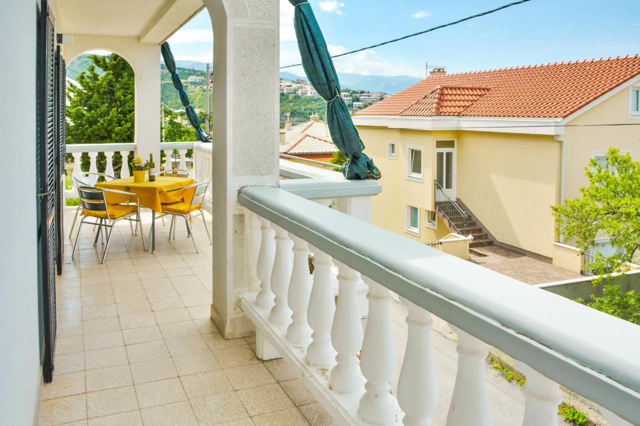 Apartman Gabrijela Senj  Eksteriør bilde