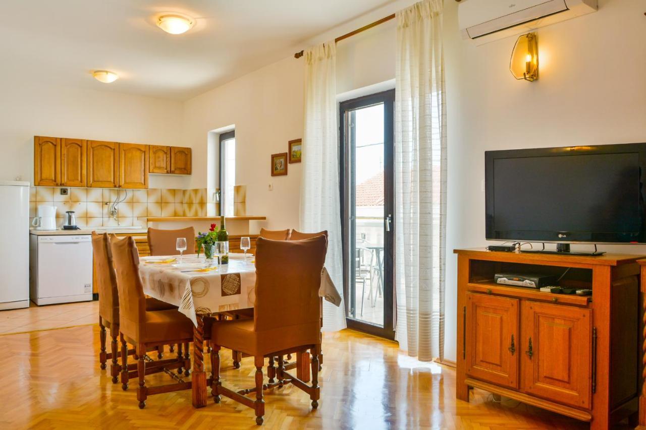 Apartman Gabrijela Senj  Eksteriør bilde