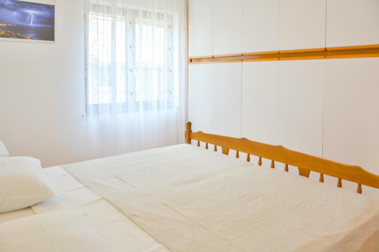 Apartman Gabrijela Senj  Eksteriør bilde